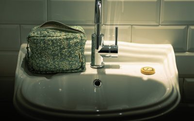 Jak zorganizować kosmetyki w łazience i ułatwić codzienną pielęgnację